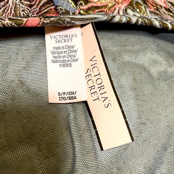 BNWT VICTORIA’S SECRET RUFFLE BROCADE BODY SUIT RUNWAY SHOW COLLECTION 2018 - Picture 10 of 16